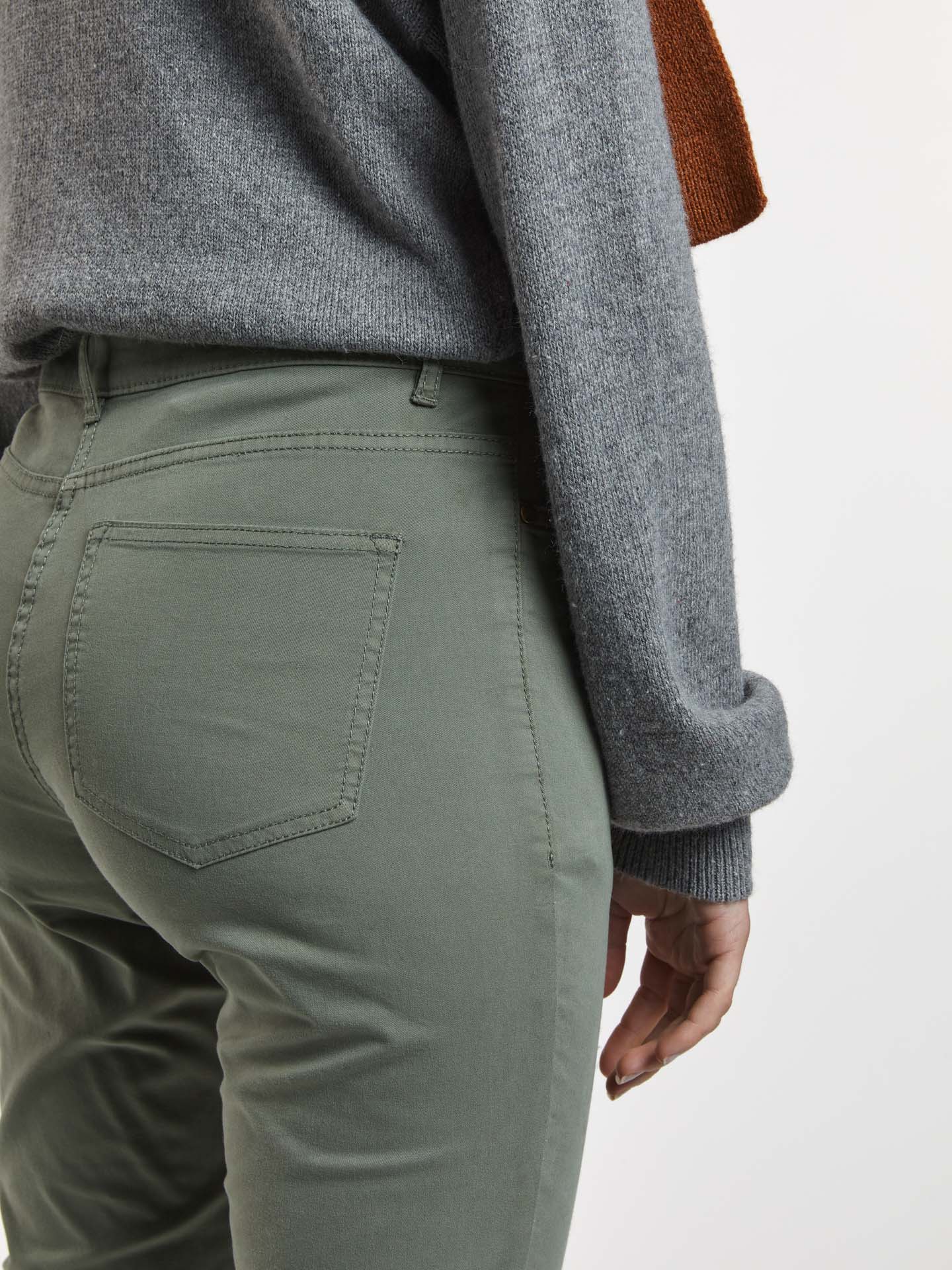 WomenÂ´s five pockets trousers