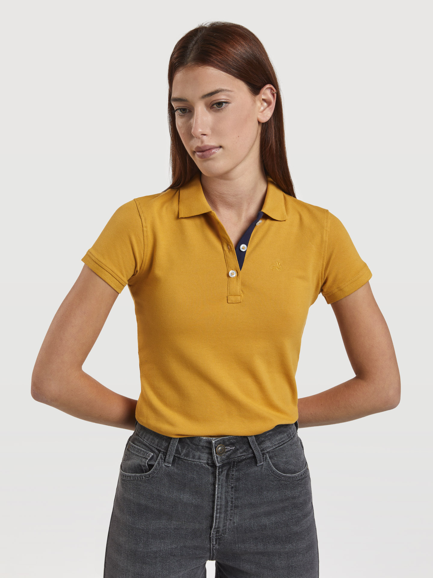 Women's slim fit polo shirt