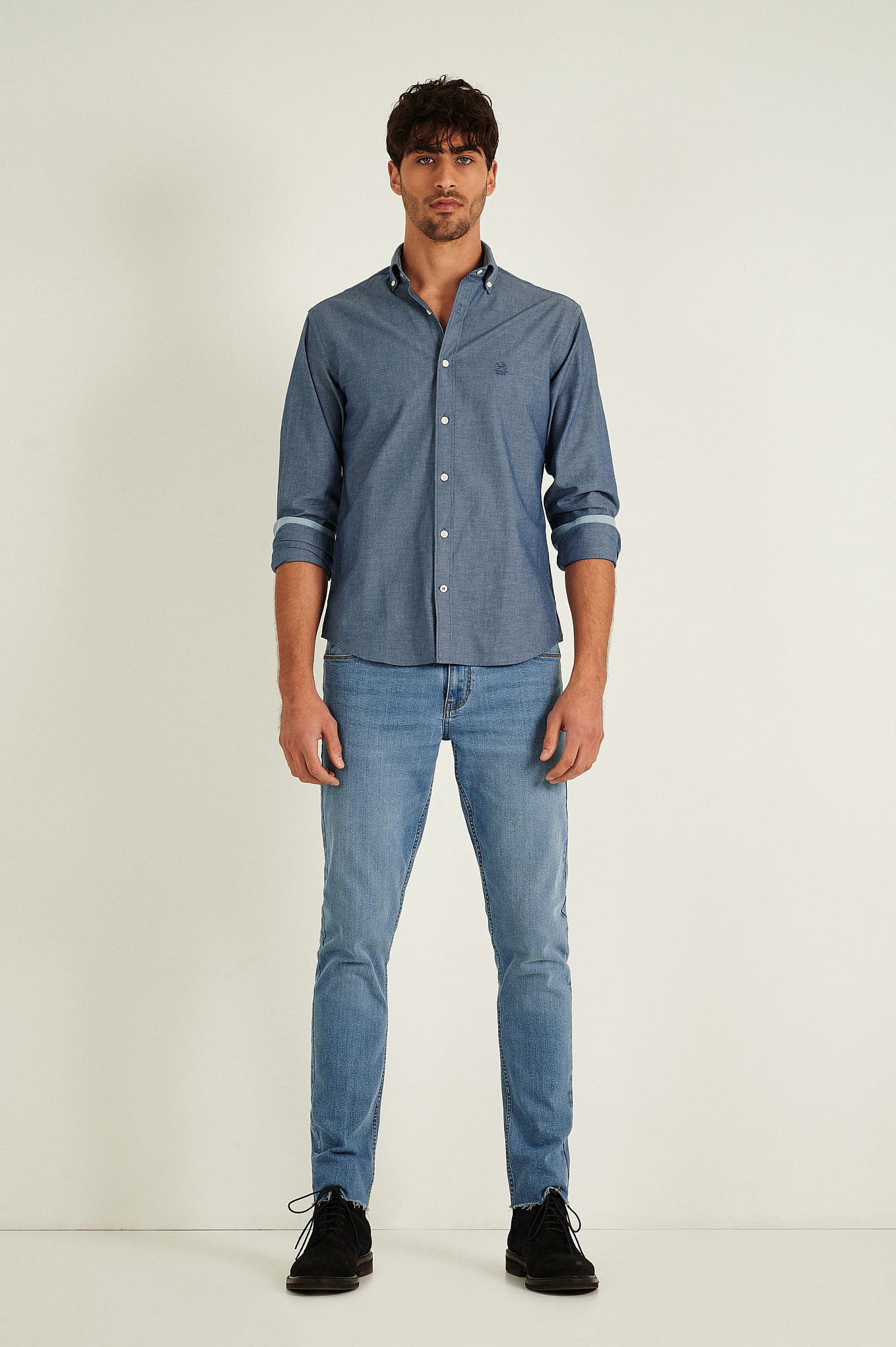 Men's Slim Shirt in Chambray