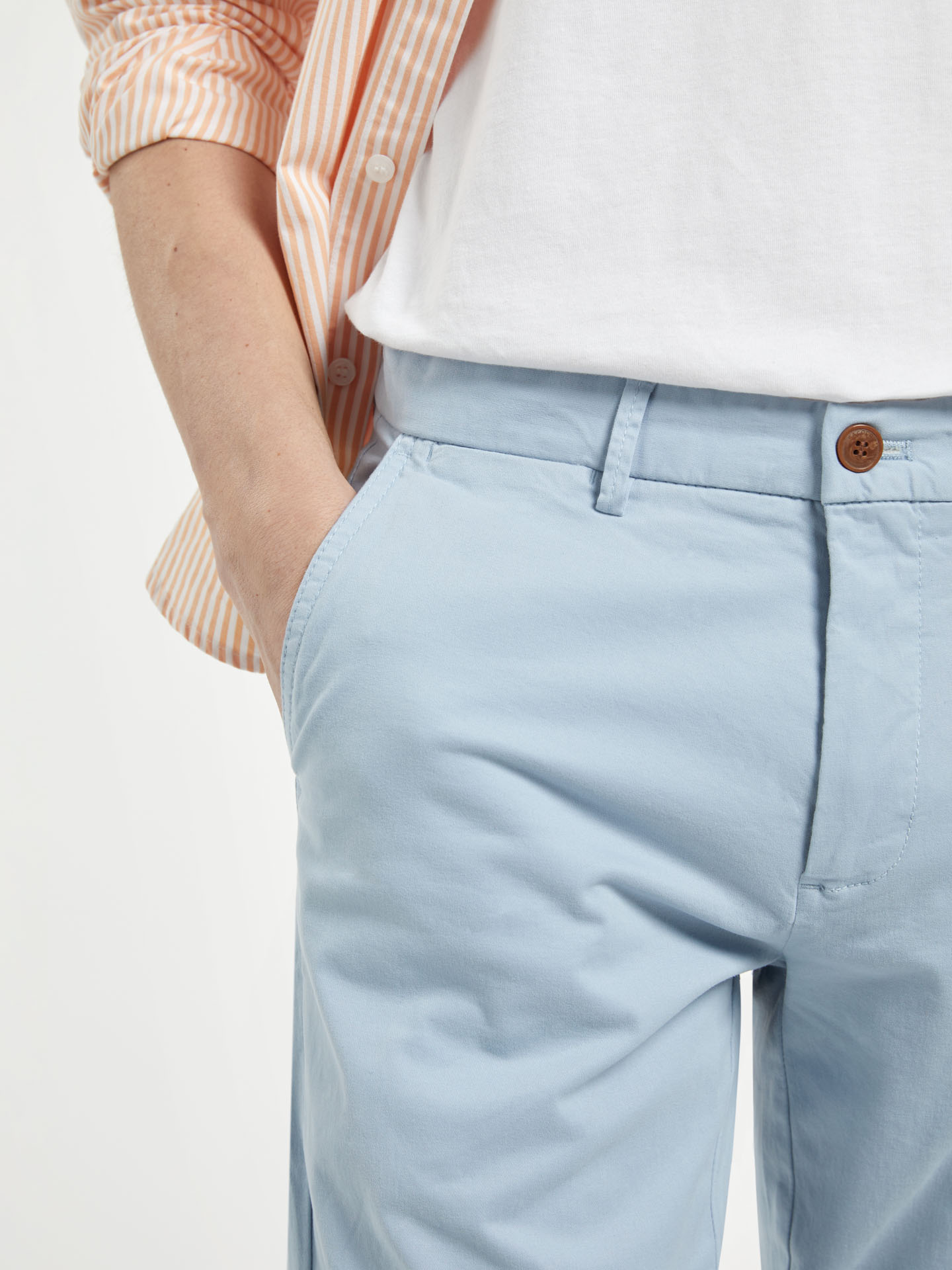 MenÂ´s  slim-fit chinos