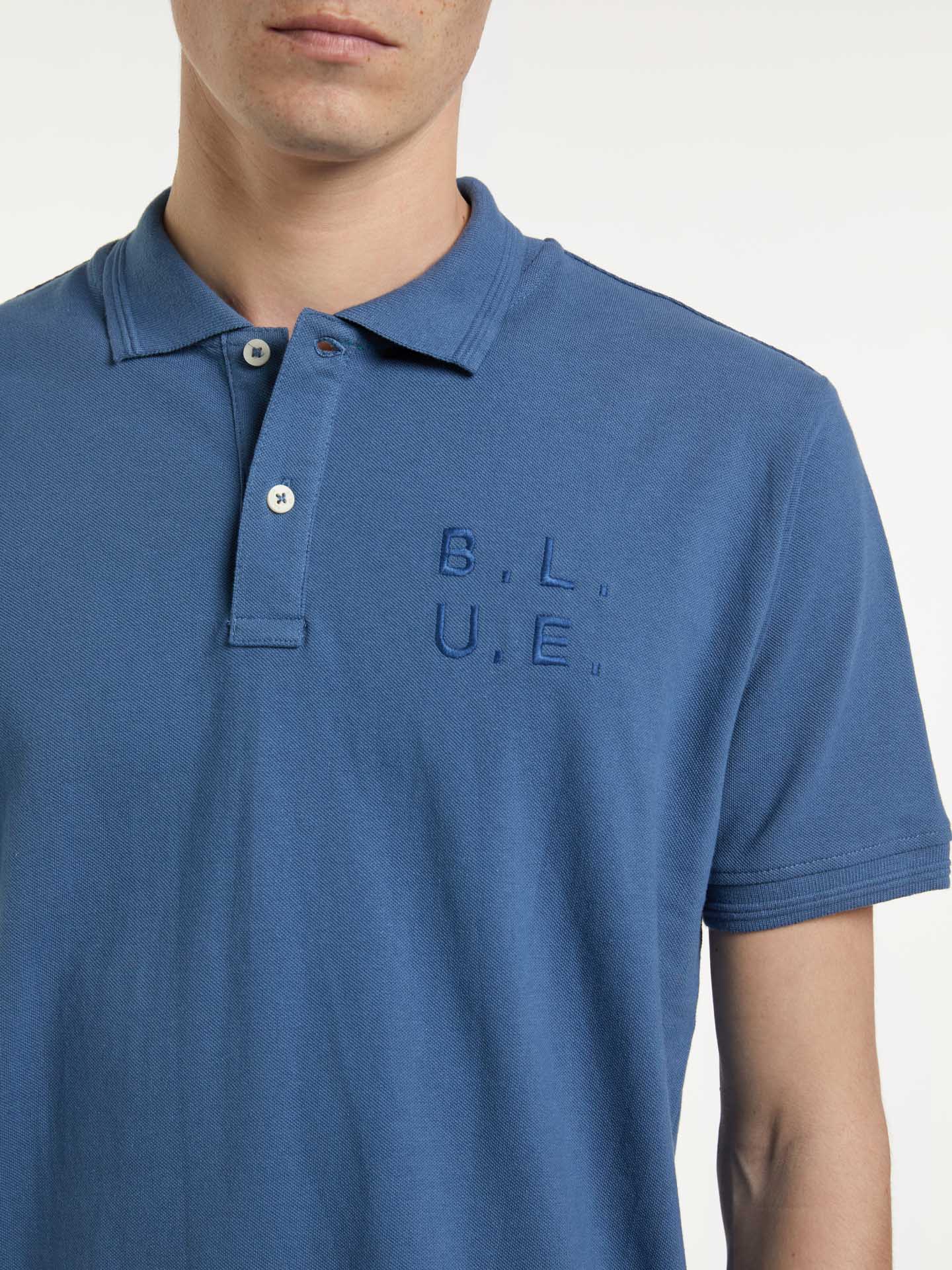 Menâ€™s polo shirt with cool embroidery
