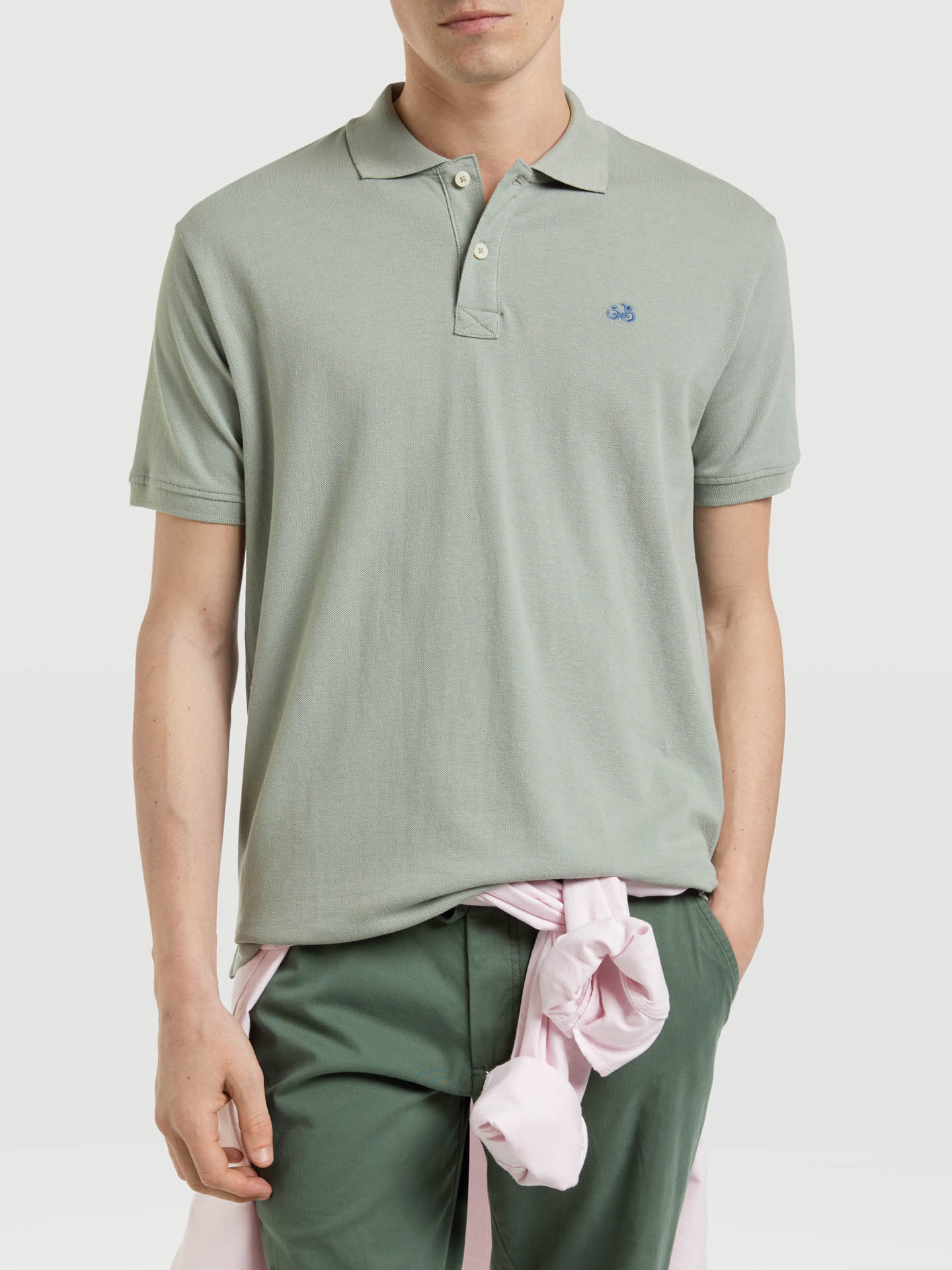 A cool polo shirt, with contrasting color details on the collar