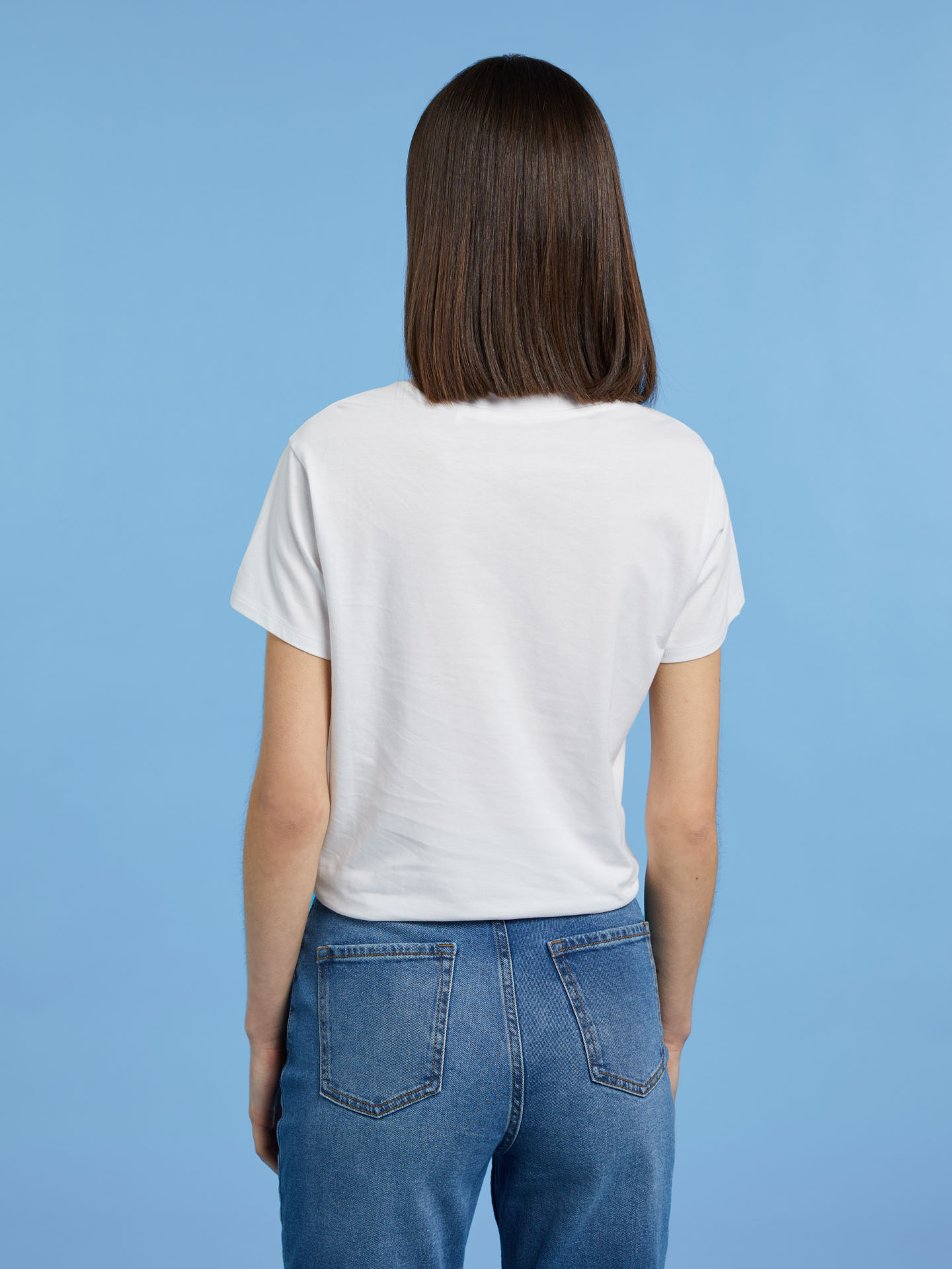 Woman's T-shirt Knot Branding